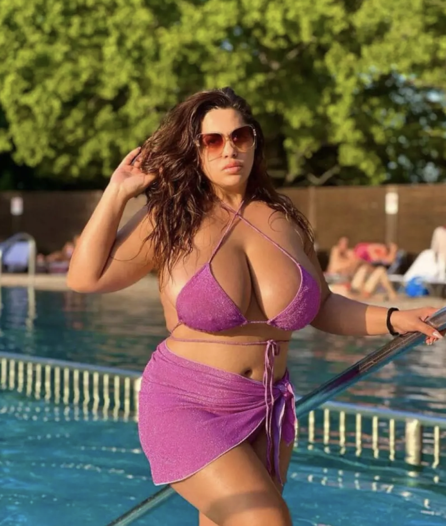 Te Astept in Locatia Mea